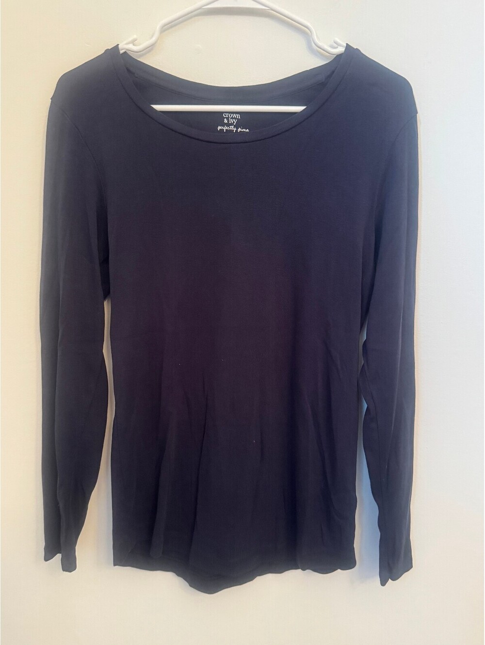 Crown & Ivy navy long sleeve top